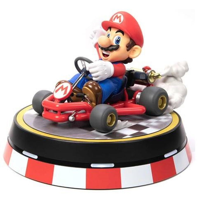 First4Figures Mario Kart Mario Collector's Edition PVC figura LED-talppal