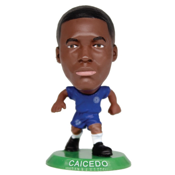 Soccerstarz Chelsea Moises Caicedo Home Kit Classic Kit collectible figure on green base