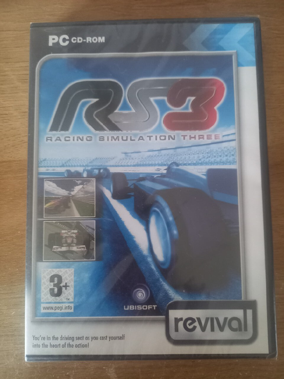 Racing Simulation 3 PC game box art – Ubisoft 2002